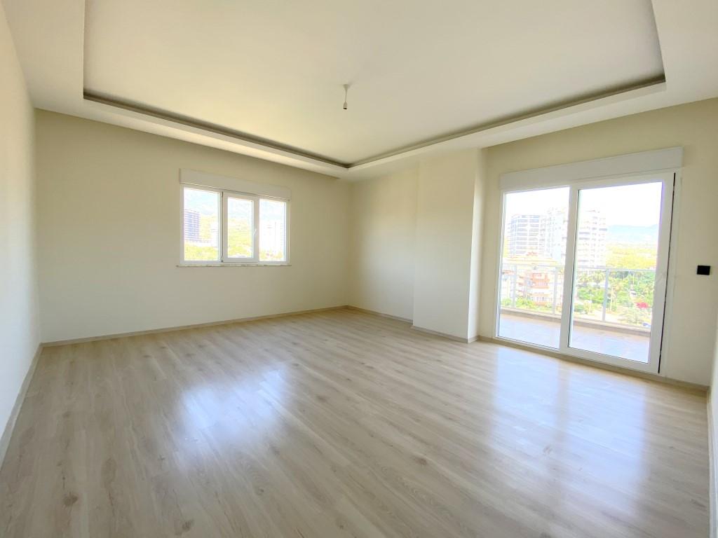 Новые светлые апартаменты 3+1 с панорамным видом в Махмутлар - Фото 22