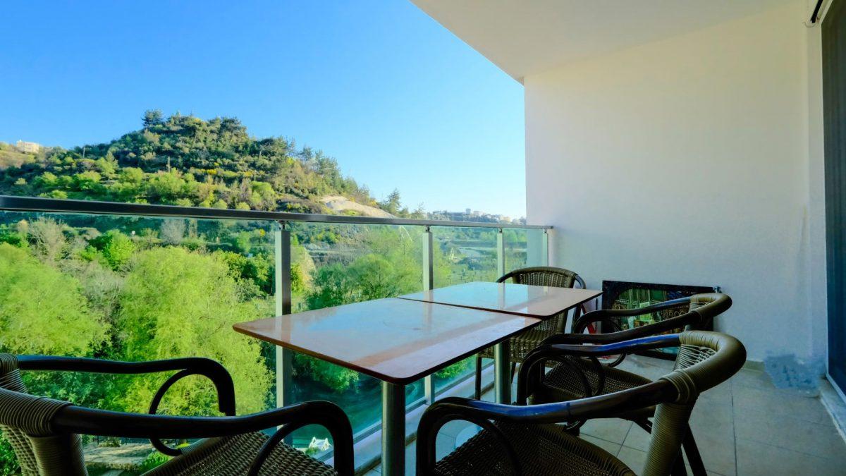 Просторная квартира в уютном комплексе с собственным  выходом на набережную реки Димчай