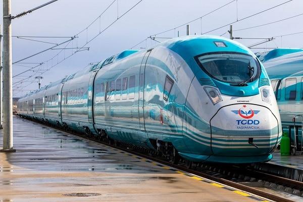 В Турции расширят сеть скоростных железных дорог