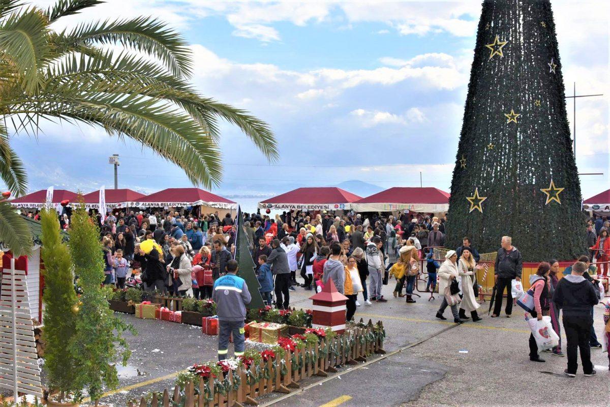 Международный новогодний рынок откроется в Аланье 17 декабря