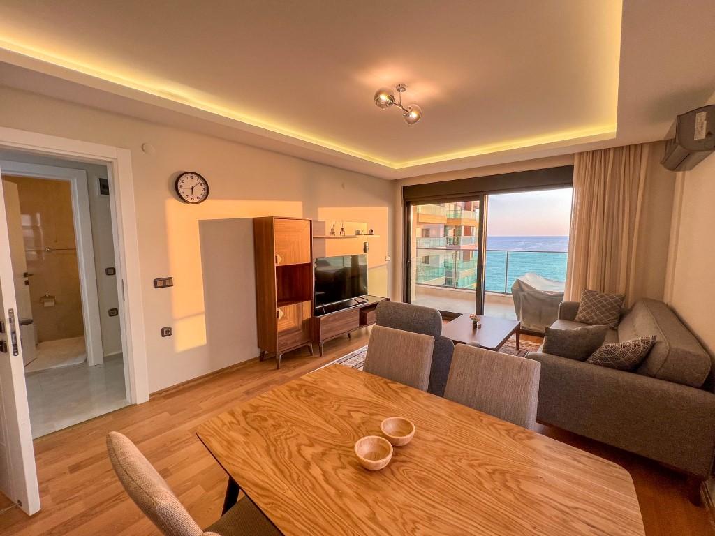 Меблированная квартира с видом на море в районе Махмутлар в 50 м от пляжа