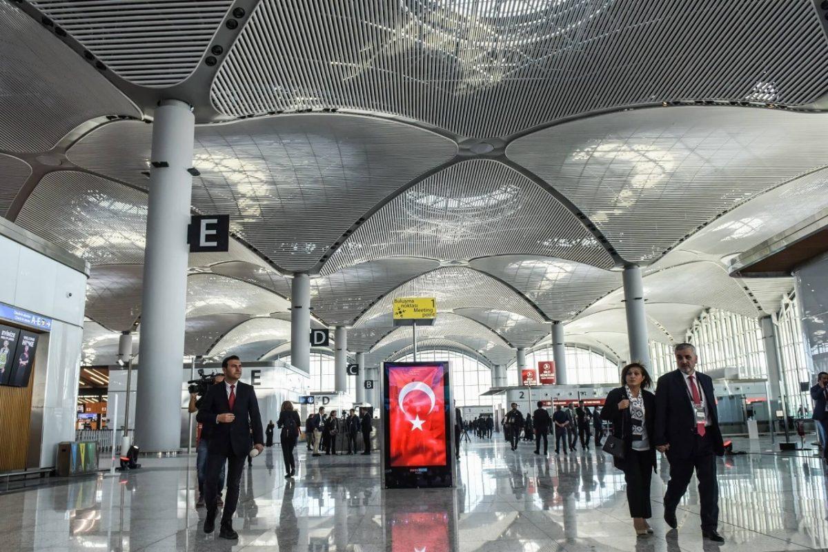 Аэропорты Турции поставили первый послековидный рекорд по авиаперелетам