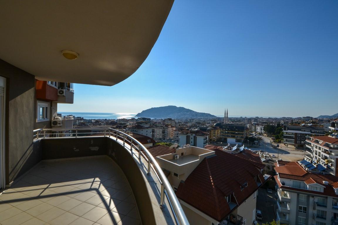 Трехкомнатная квартира площадью 120 м2 с мебелью, видом на море и город в Джикджилли, Турция - Фото 17