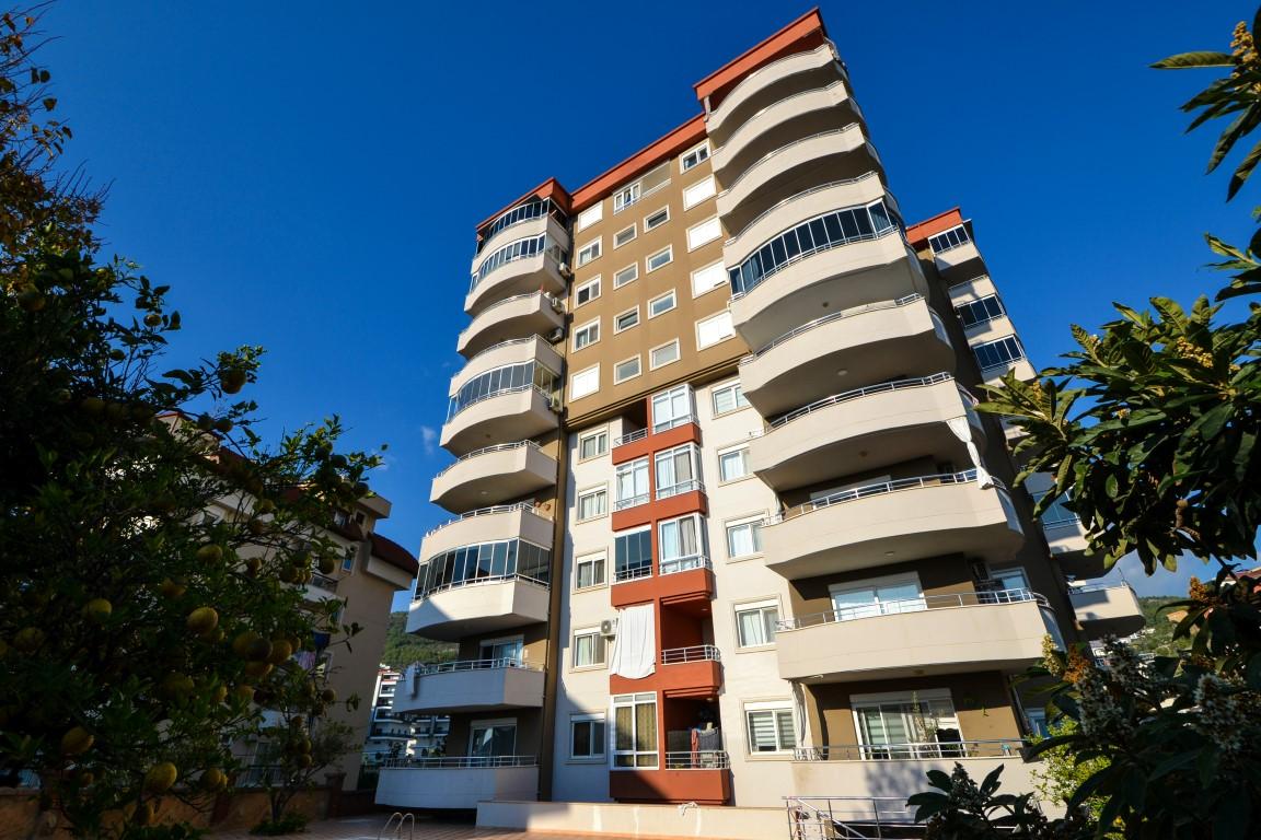 Трехкомнатные апартаменты площадью 120 м2 с застекленными террасами и видом на море в районе Джикджилли, Алания (Турция)