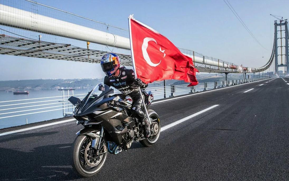 В Турции ввели новые правила для водителей мотоциклов