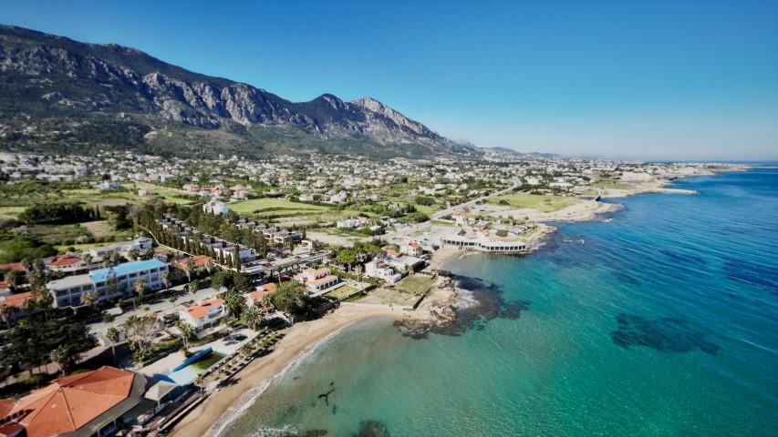 Новый современный проект на Северном Кипре, расположенный в 300 м от моря, Татлису