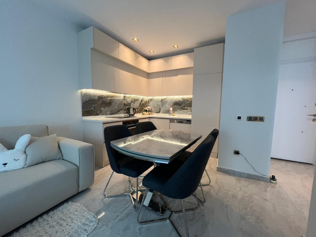 Двухкомнатная квартира 50 м² рядом с морем в центре Алании - Фото 32