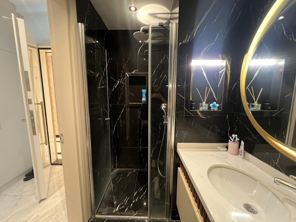 Двухкомнатная квартира 50 м² рядом с морем в центре Алании - Фото 39