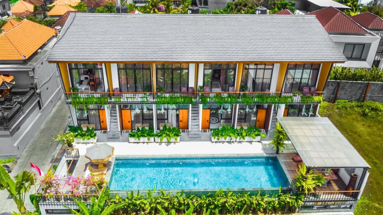 Комплекс с апартаментами в стиле лофт, в 450 м от центрального пляжа Batu-Bolong - Фото 1