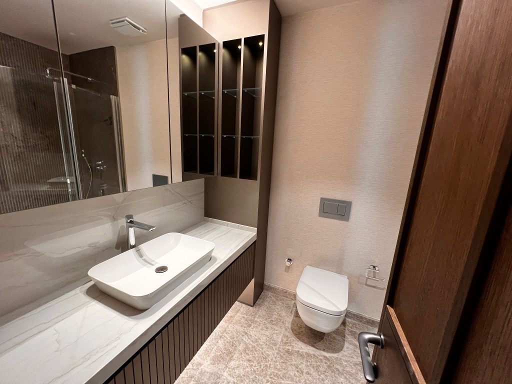 Современный жилой комплекс  с декоративным озером в городе Стамбул - Фото 31