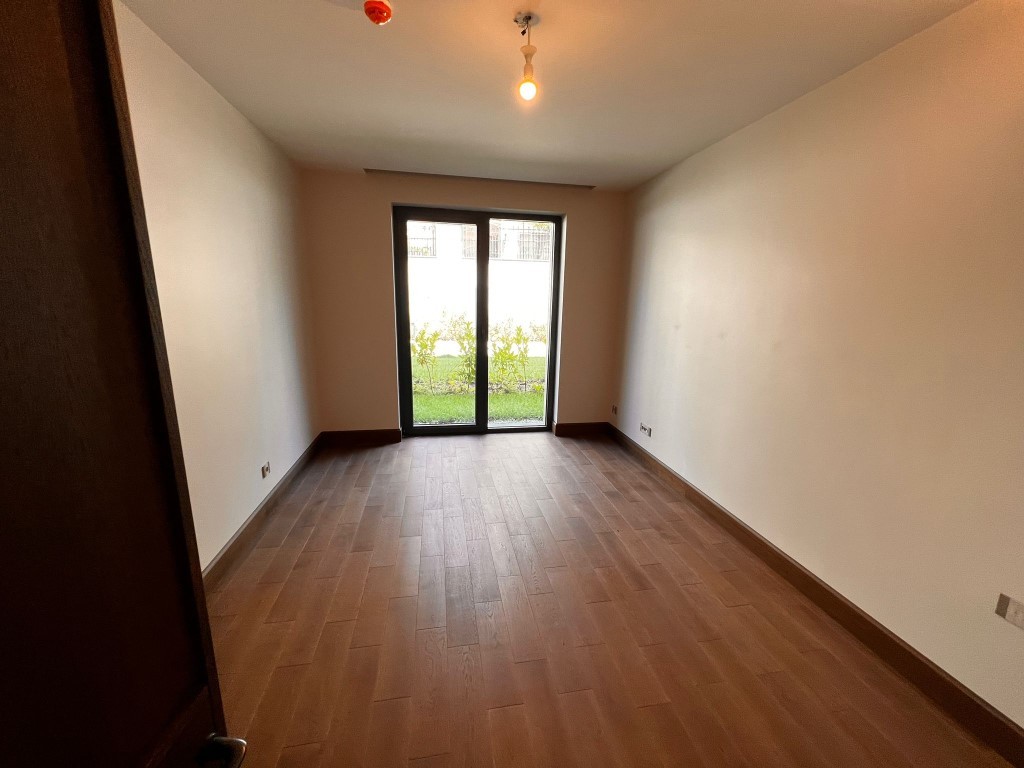 Современный жилой комплекс  с декоративным озером в городе Стамбул - Фото 42