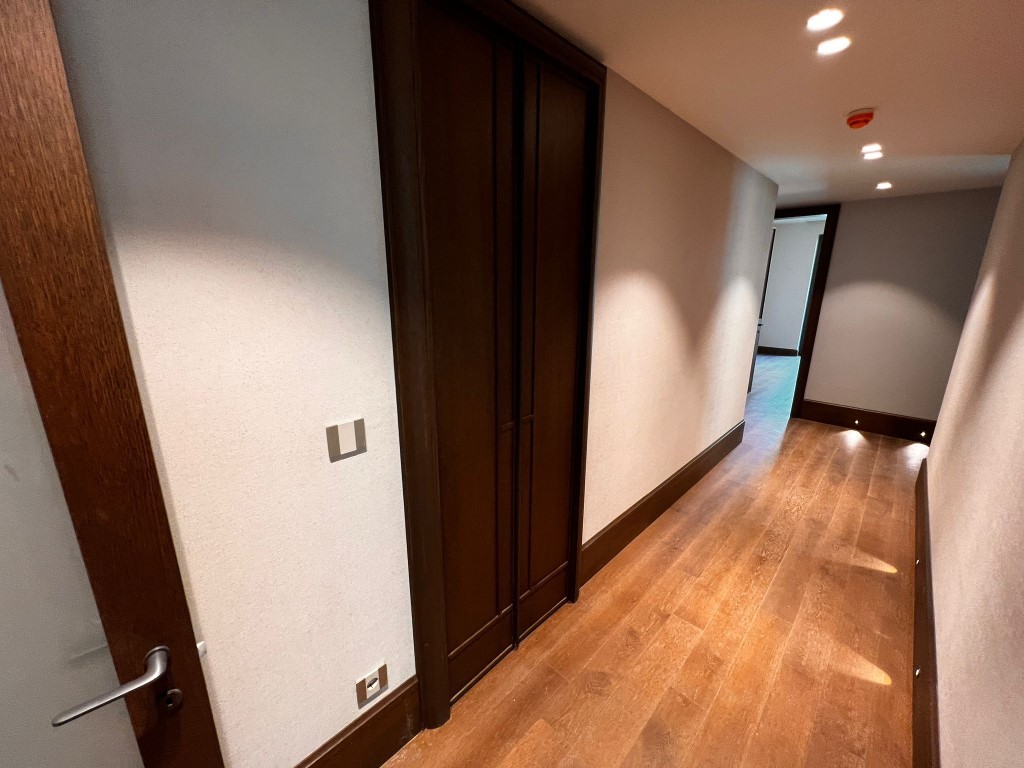 Современный жилой комплекс  с декоративным озером в городе Стамбул - Фото 35