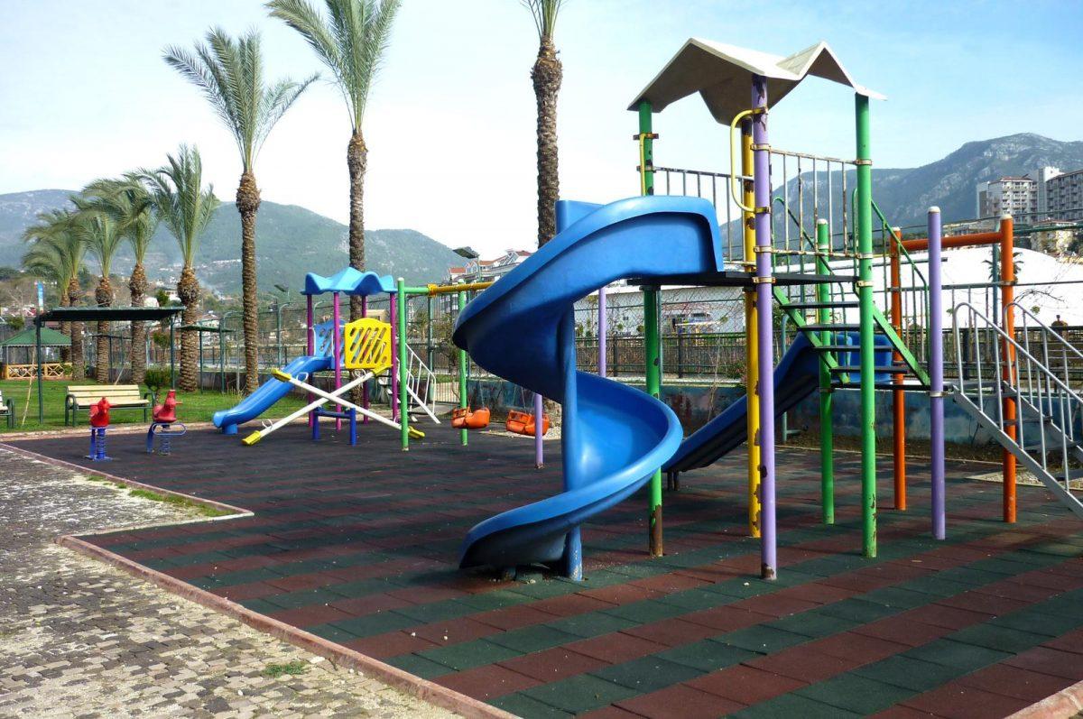 В Аланье построили четыре детские площадки