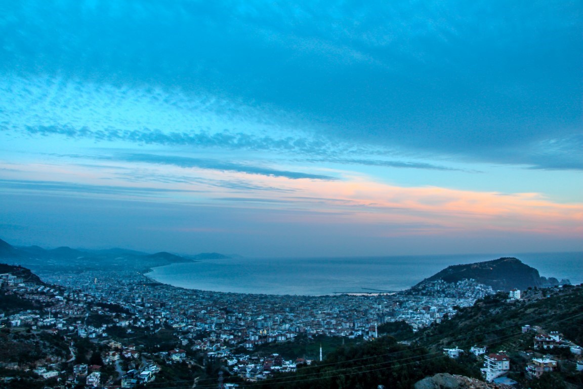 Отдельная вилла на возвышении горы с видом на море и город, в районе Тепе - Фото 44