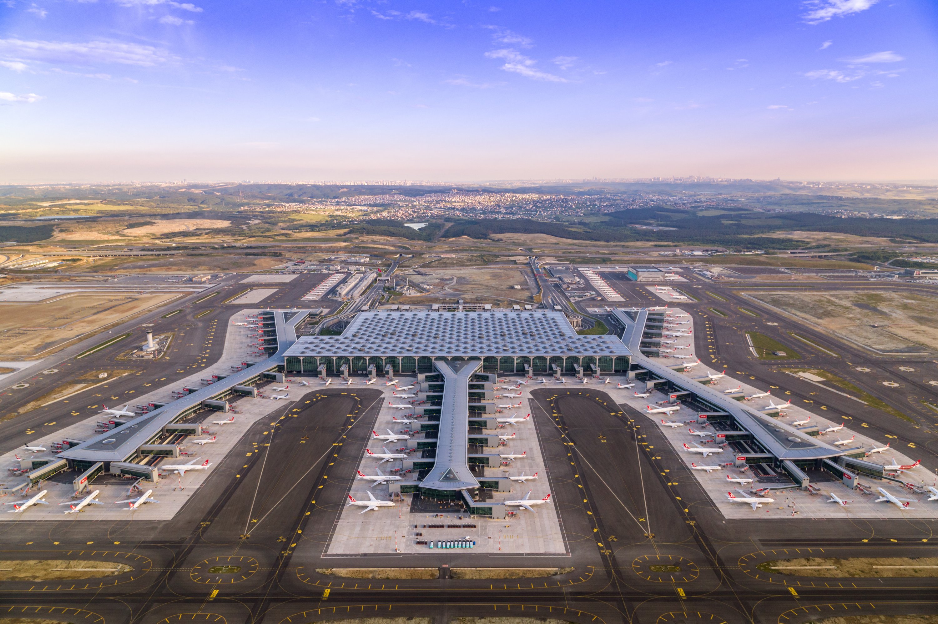 Аэропорт Стамбула полностью перейдет на солнечную энергию