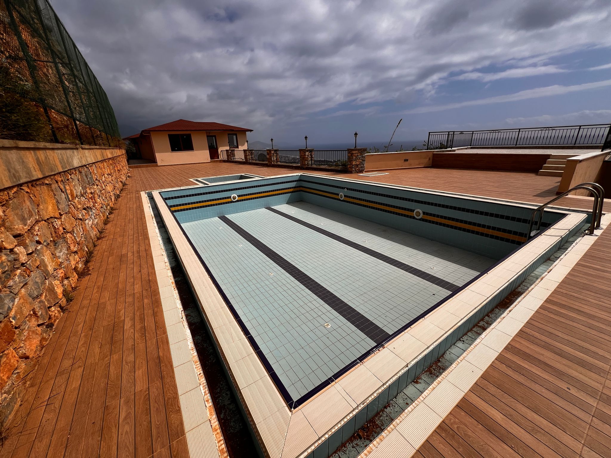 Просторный дуплекс на 5 этаже, с красивым видом на море и город, Центр - Фото 19