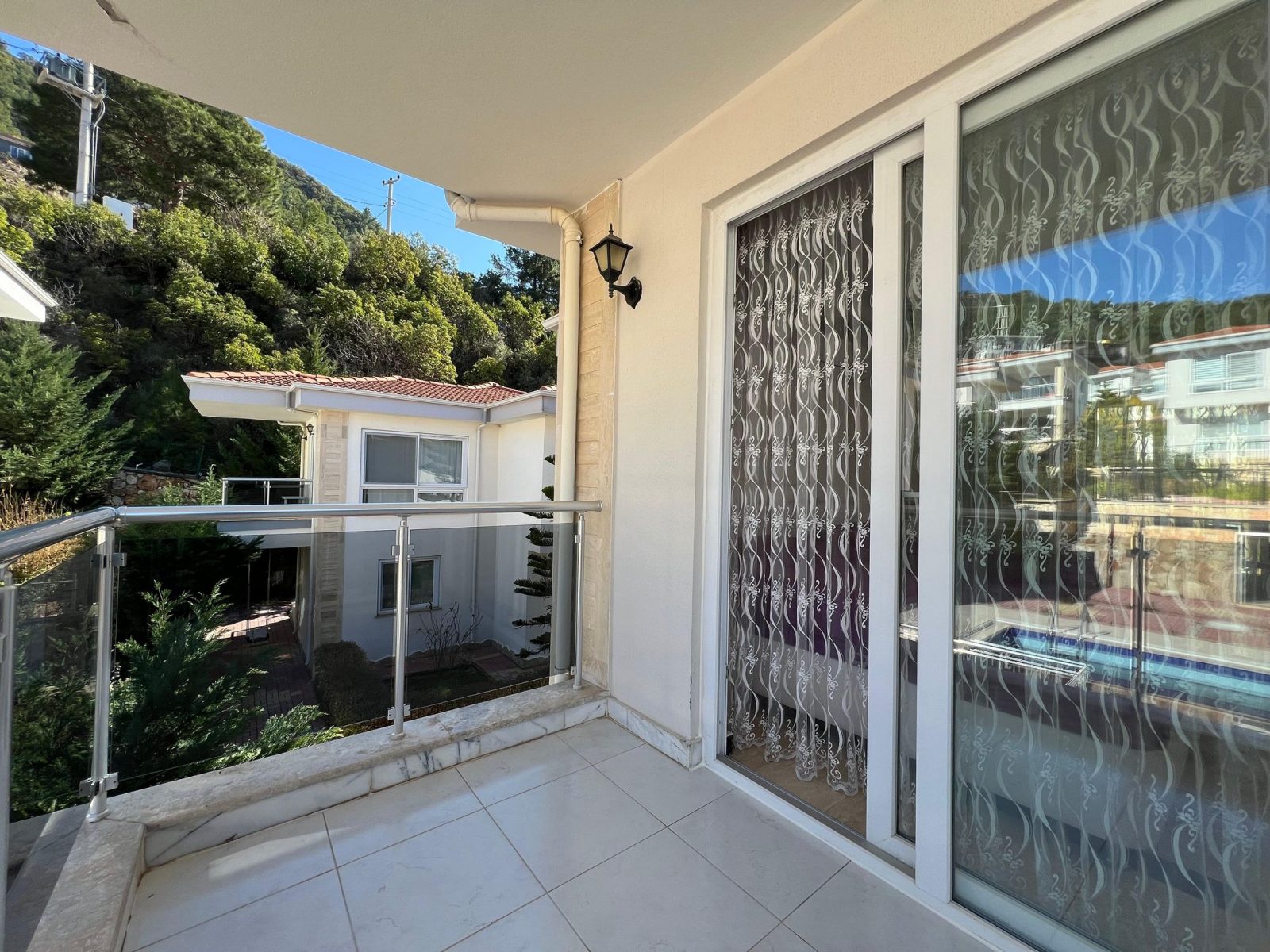 Сдается меблированная вилла 3+1 в районе Бекташ, Аланья, площадью 215 м². - Фото 21