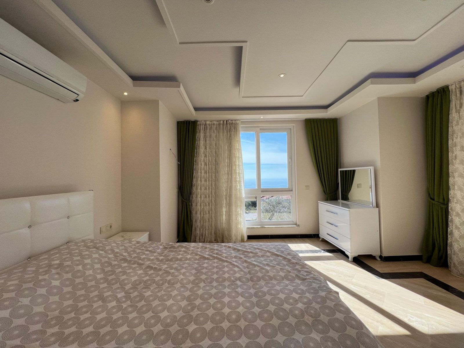 Сдается меблированная вилла 3+1 в районе Бекташ, Аланья, площадью 215 м². - Фото 27