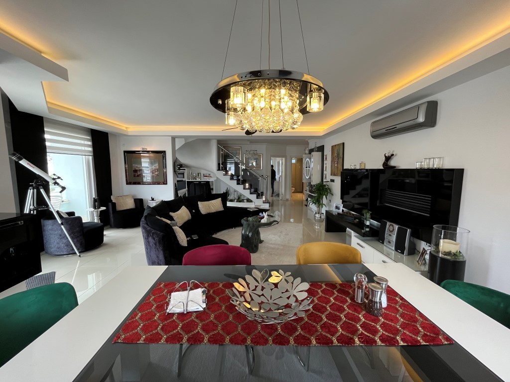 Пентхаус 3+1, 235 м² в центре Алании, всего в 950 метрах от пляжа Клеопатра. - Фото 4