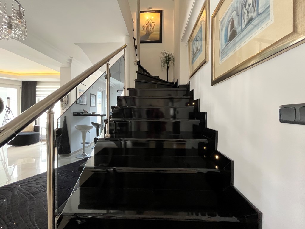 Пентхаус 3+1, 235 м² в центре Алании, всего в 950 метрах от пляжа Клеопатра. - Фото 22