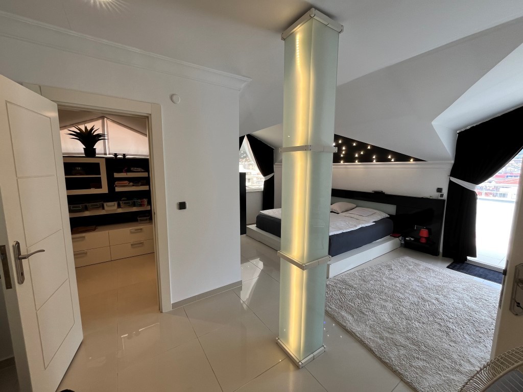 Пентхаус 3+1, 235 м² в центре Алании, всего в 950 метрах от пляжа Клеопатра. - Фото 24