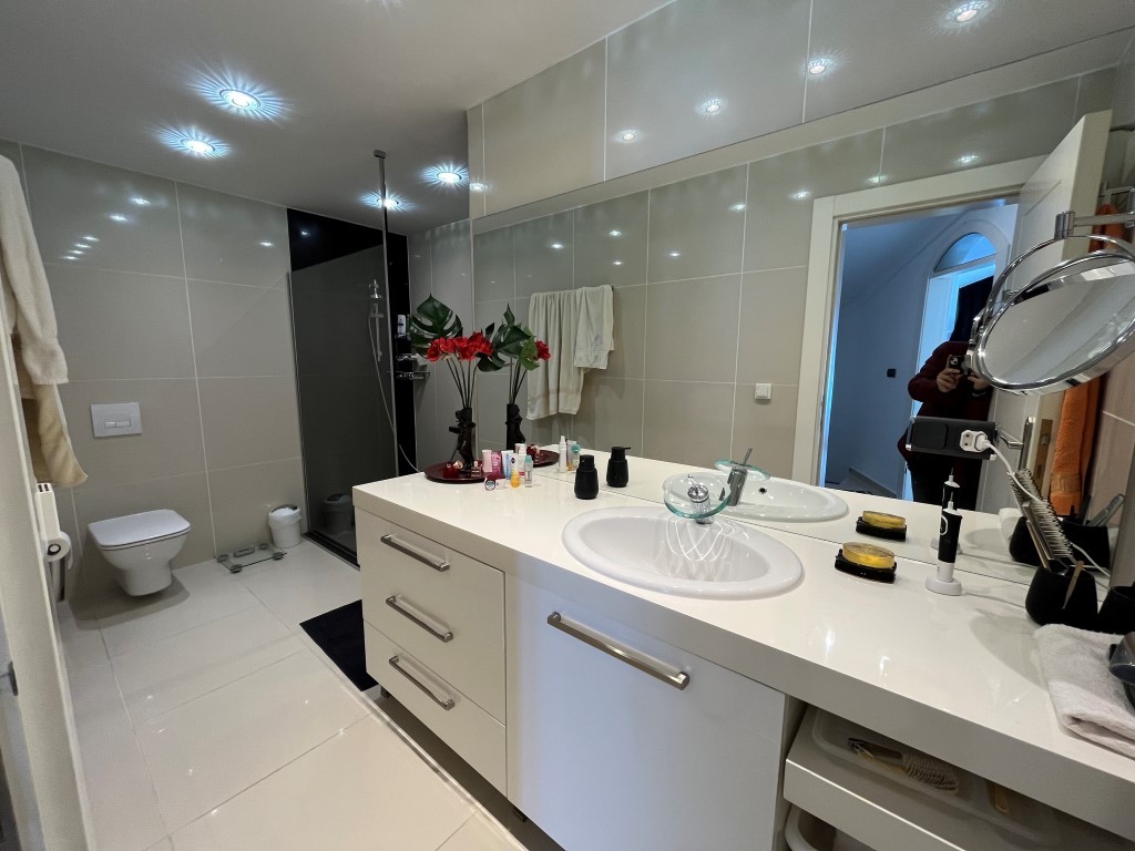 Пентхаус 3+1, 235 м² в центре Алании, всего в 950 метрах от пляжа Клеопатра. - Фото 37