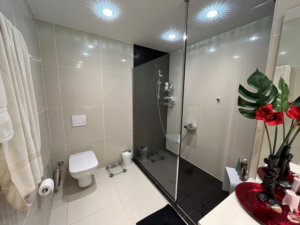 Пентхаус 3+1, 235 м² в центре Алании, всего в 950 метрах от пляжа Клеопатра. - Фото 39