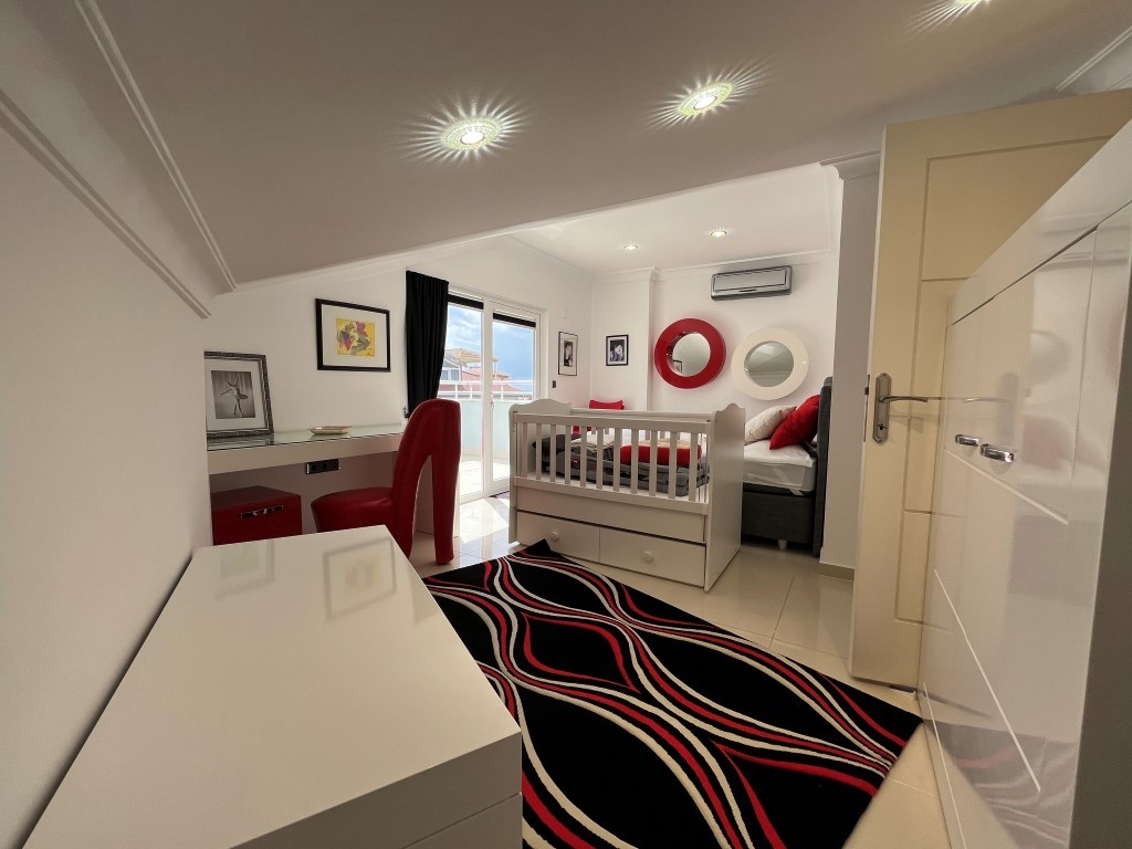 Пентхаус 3+1, 235 м² в центре Алании, всего в 950 метрах от пляжа Клеопатра. - Фото 43