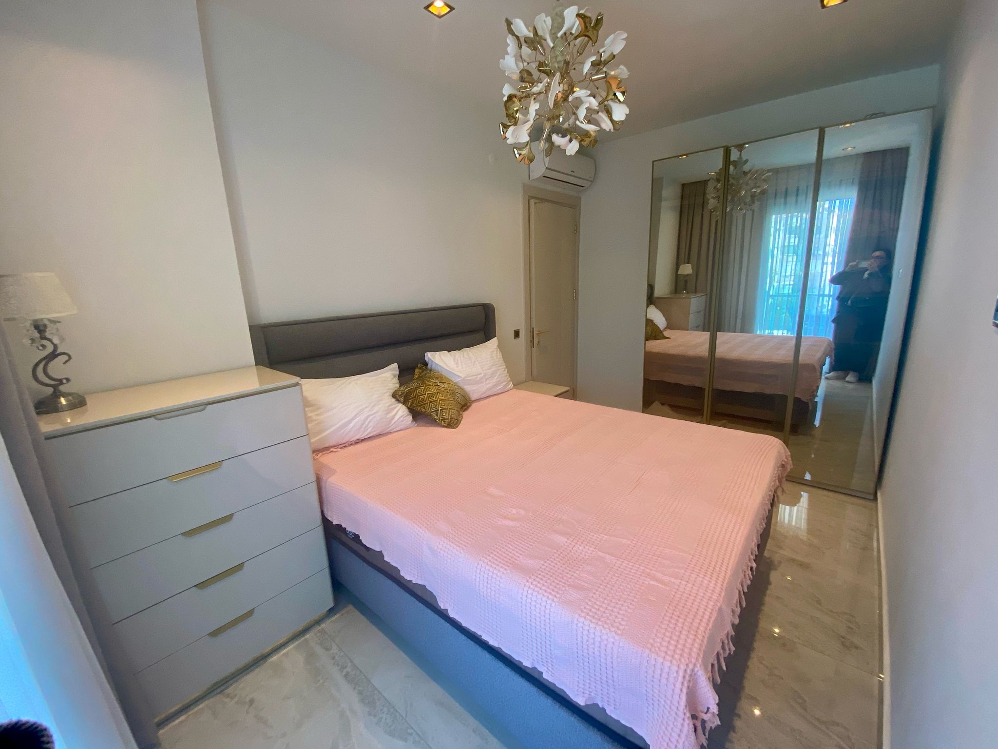 Трехкомнатная квартира рядом с морем в центре Алании.  - Фото 27