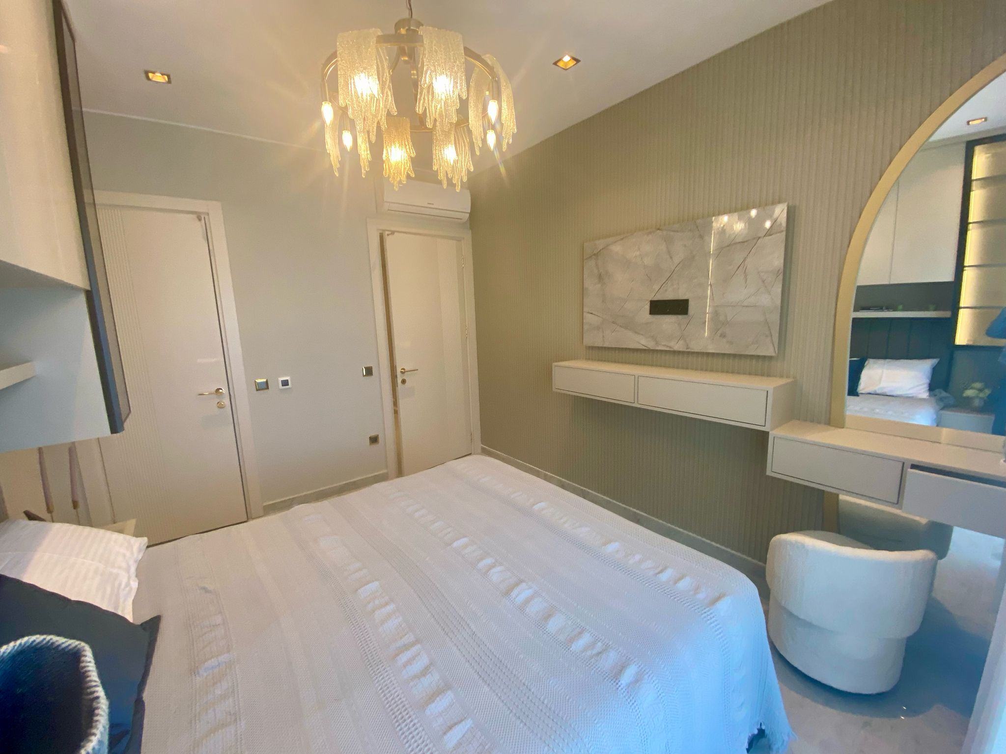 Трехкомнатная квартира рядом с морем в центре Алании.  - Фото 32