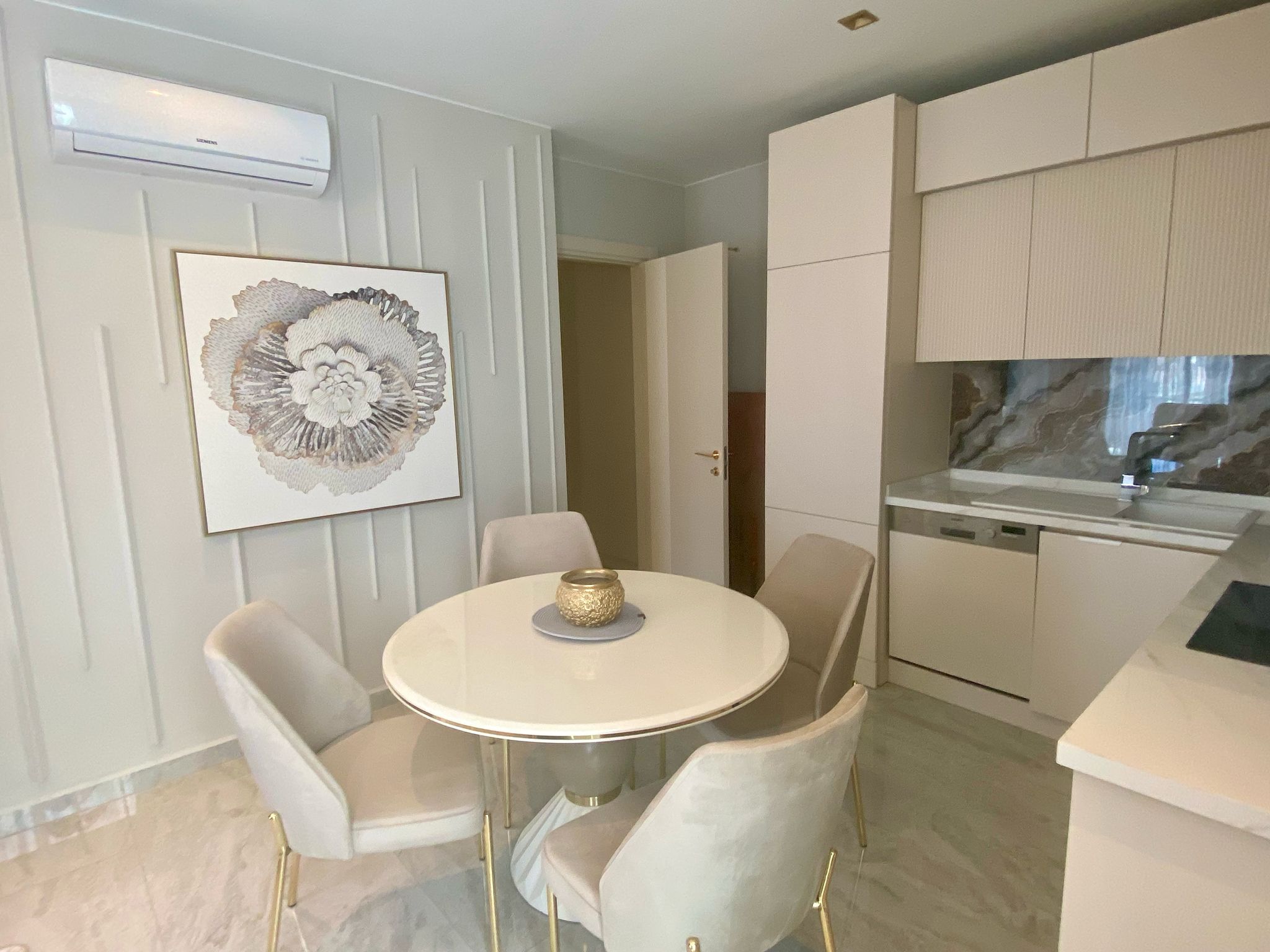 Трехкомнатная квартира рядом с морем в центре Алании.  - Фото 23