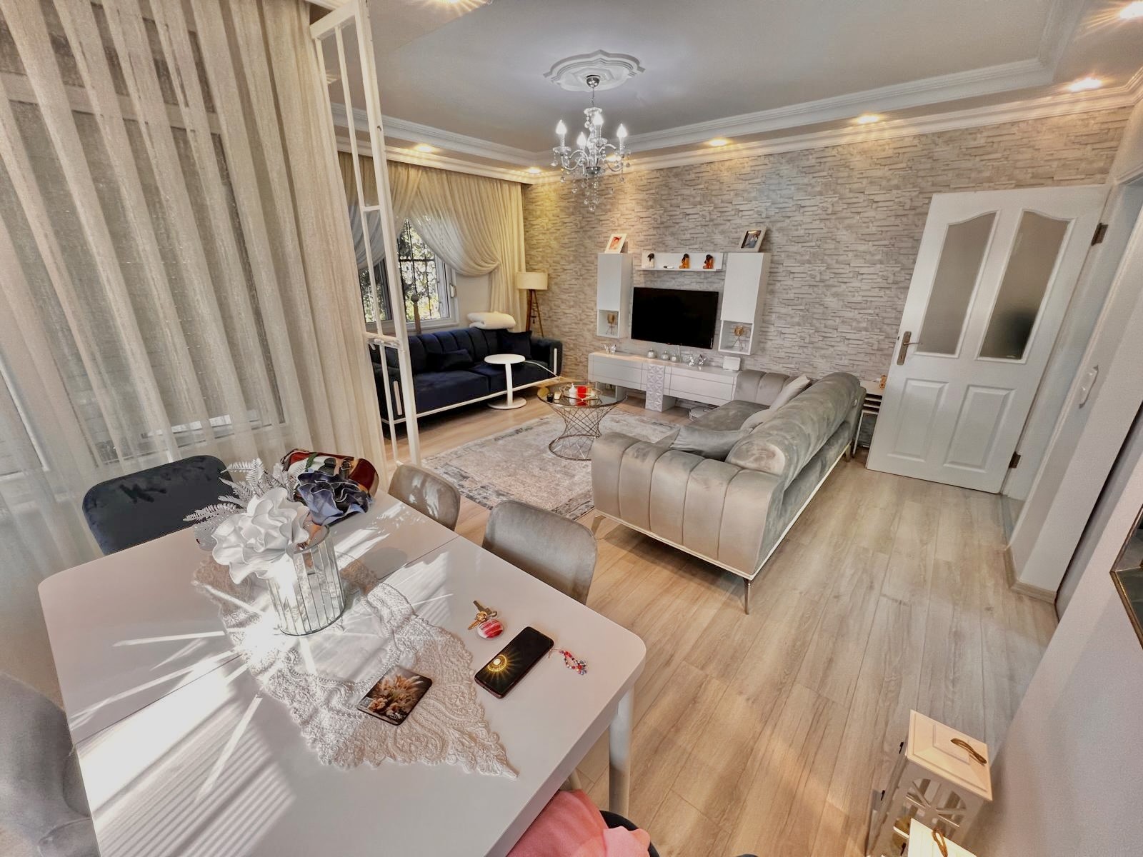 Просторная квартира 2+1 в центре Алании в 750 метрах от моря. - Фото 3