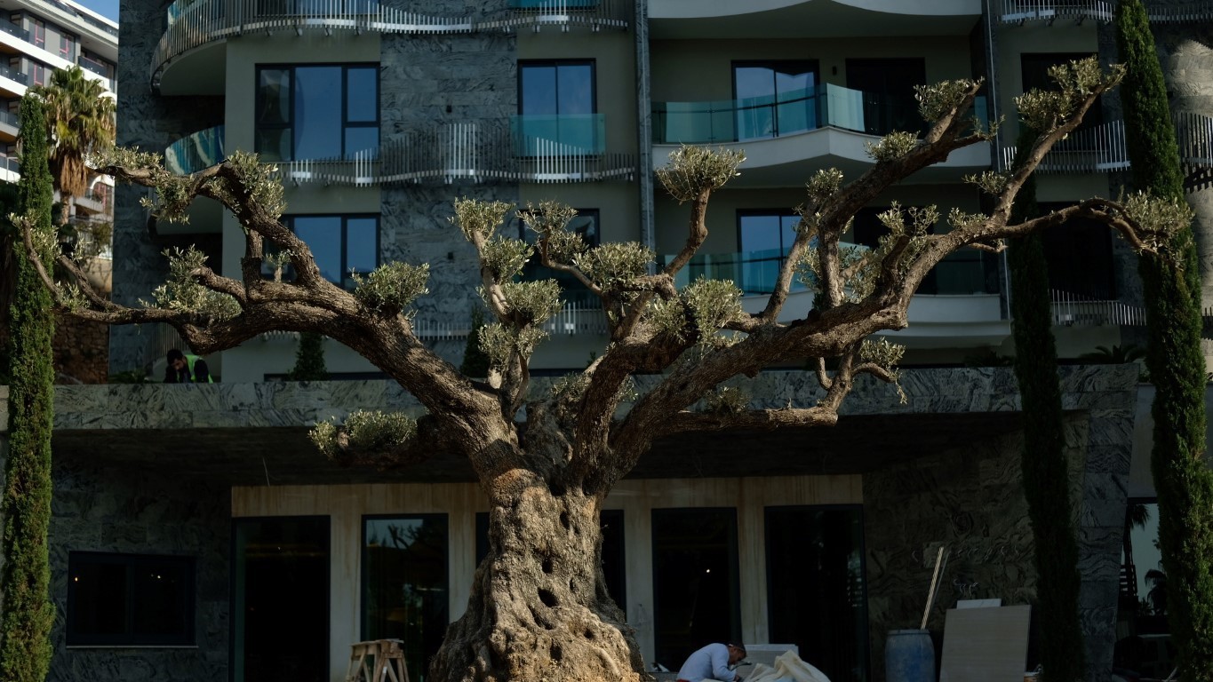 Апартаменты планировкой 1+1 рядом с морем в районе Тосмур. - Фото 17