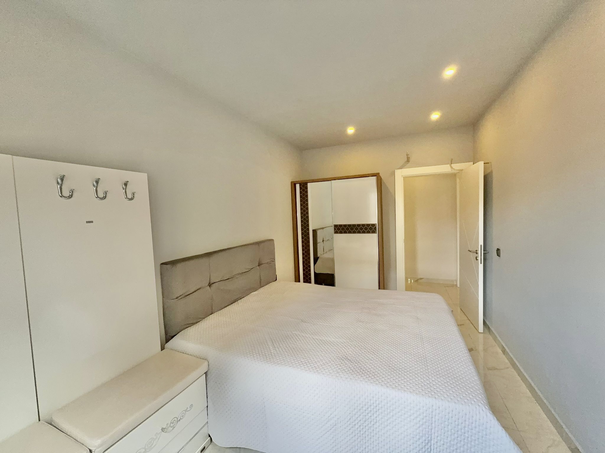 Квартира с планировкой 3+1 и отдельной кухней в центре Алании. - Фото 26