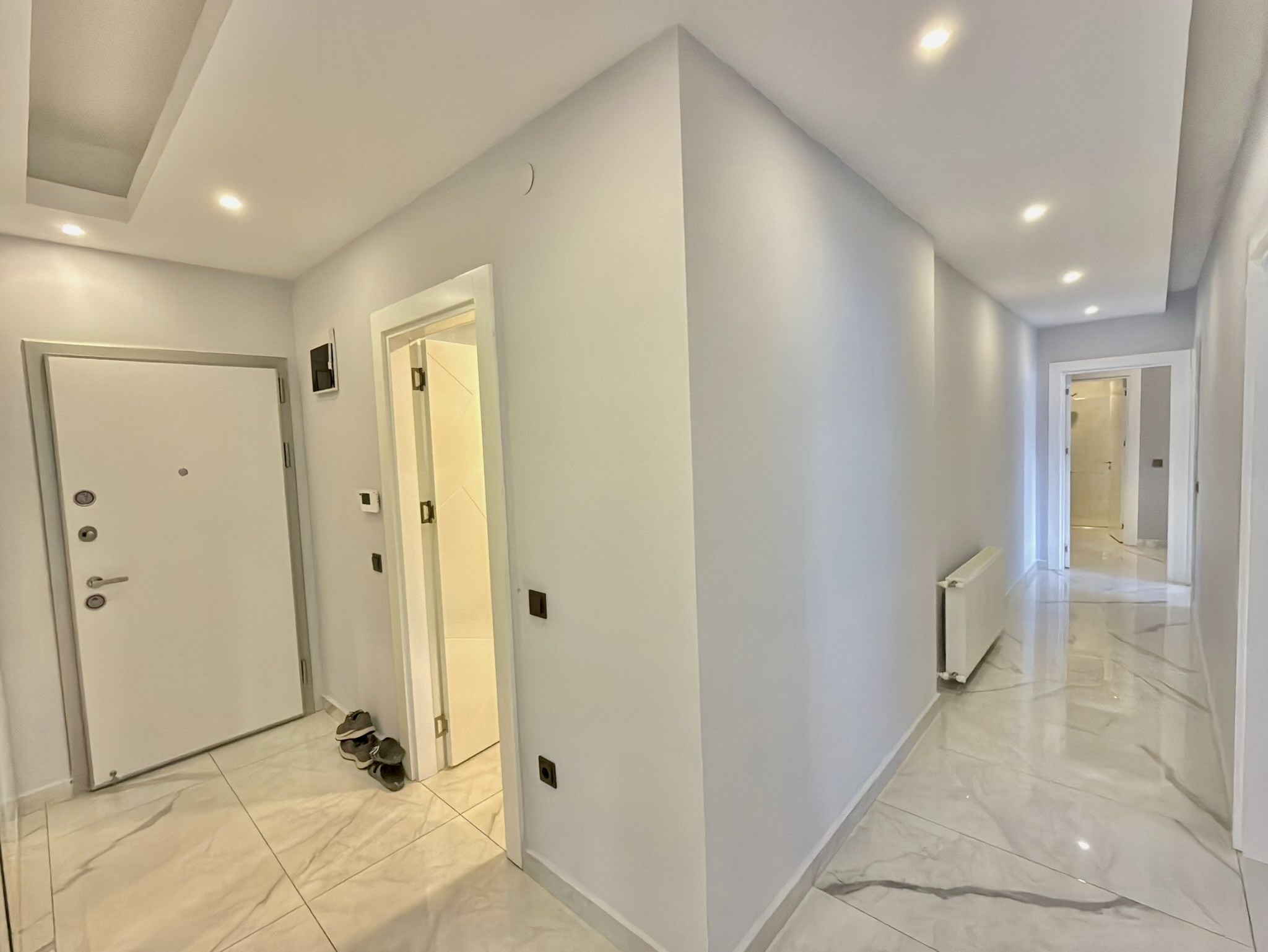 Квартира с планировкой 3+1 и отдельной кухней в центре Алании. - Фото 11