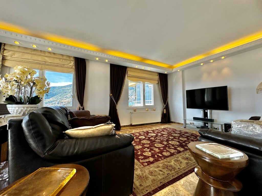 Просторная квартира 5+1 с видом на море и крепость в центре Алании. - Фото 15