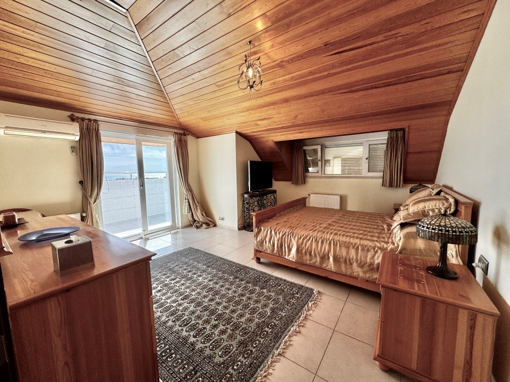 Просторная квартира 5+1 с видом на море и крепость в центре Алании. - Фото 26