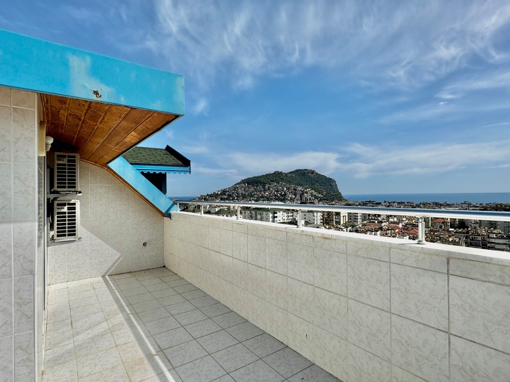 Просторная квартира 5+1 с видом на море и крепость в центре Алании. - Фото 33