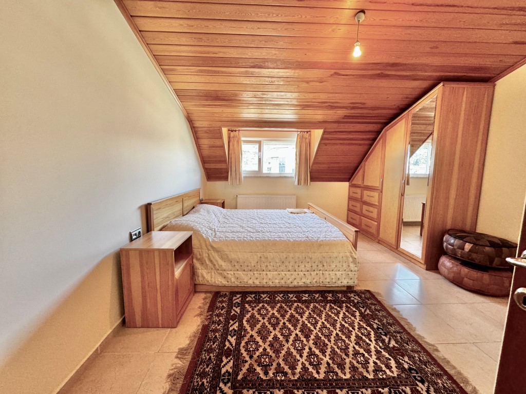 Просторная квартира 5+1 с видом на море и крепость в центре Алании. - Фото 29