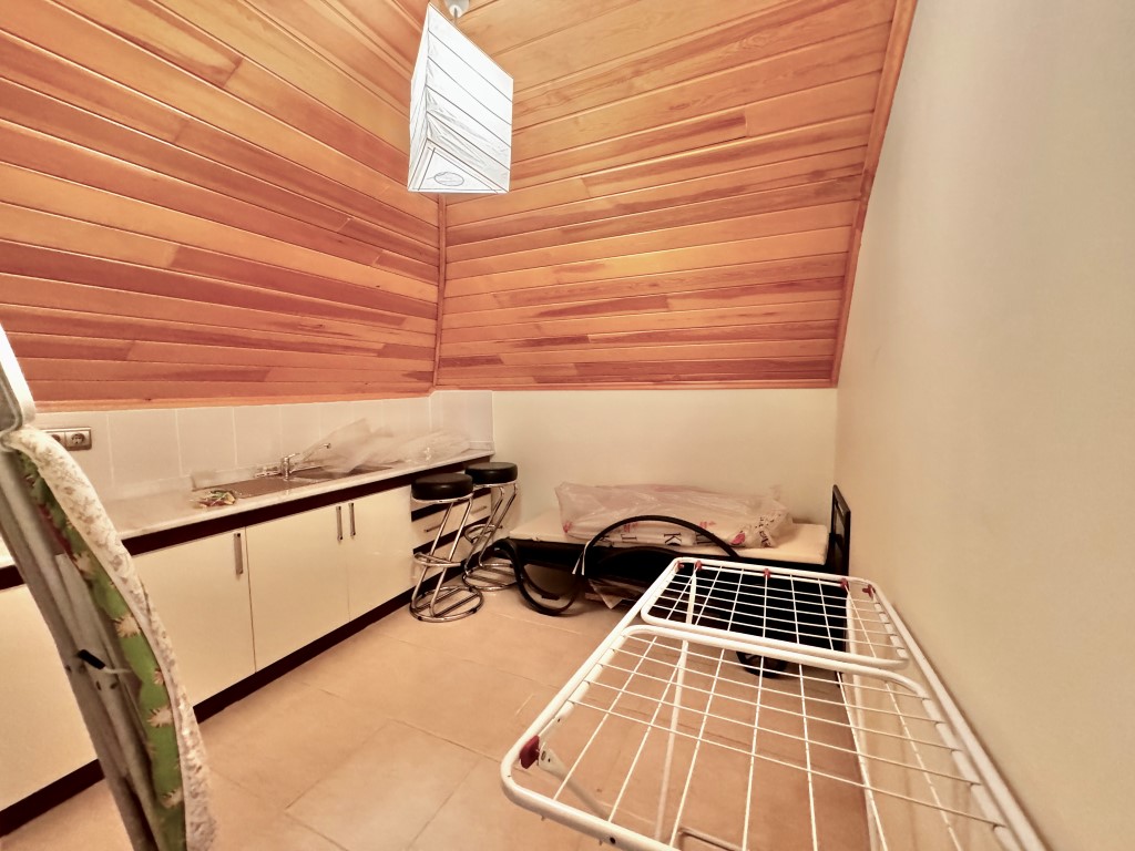 Просторная квартира 5+1 с видом на море и крепость в центре Алании. - Фото 31