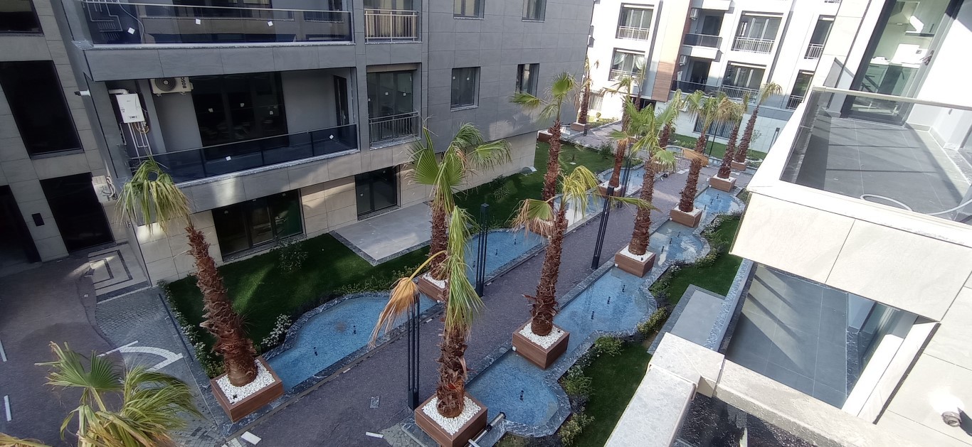 Современный жилой комплекс с разнообразными планировками в спокойном районе Бейликдюзю, Стамбул. - Фото 10