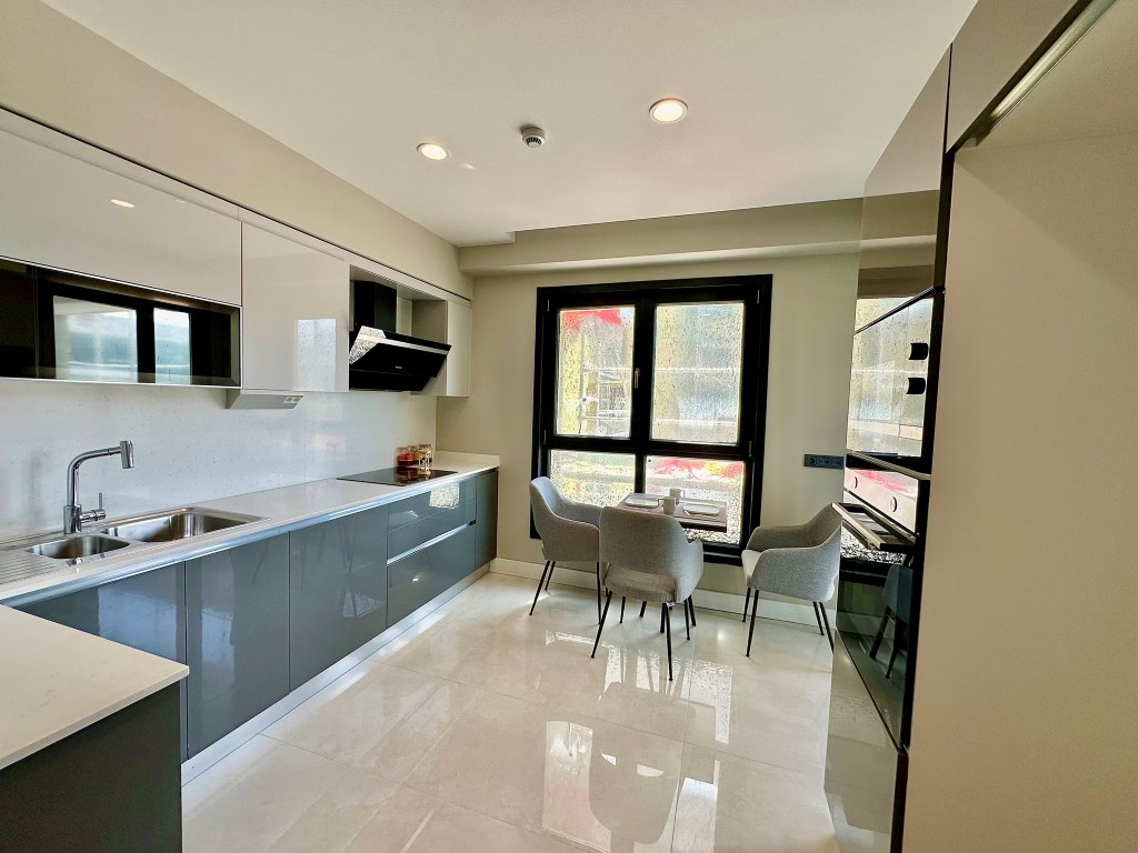 Новый современный жилой комплекс с различными планировками в районе Багджылар, Стамбул. - Фото 23