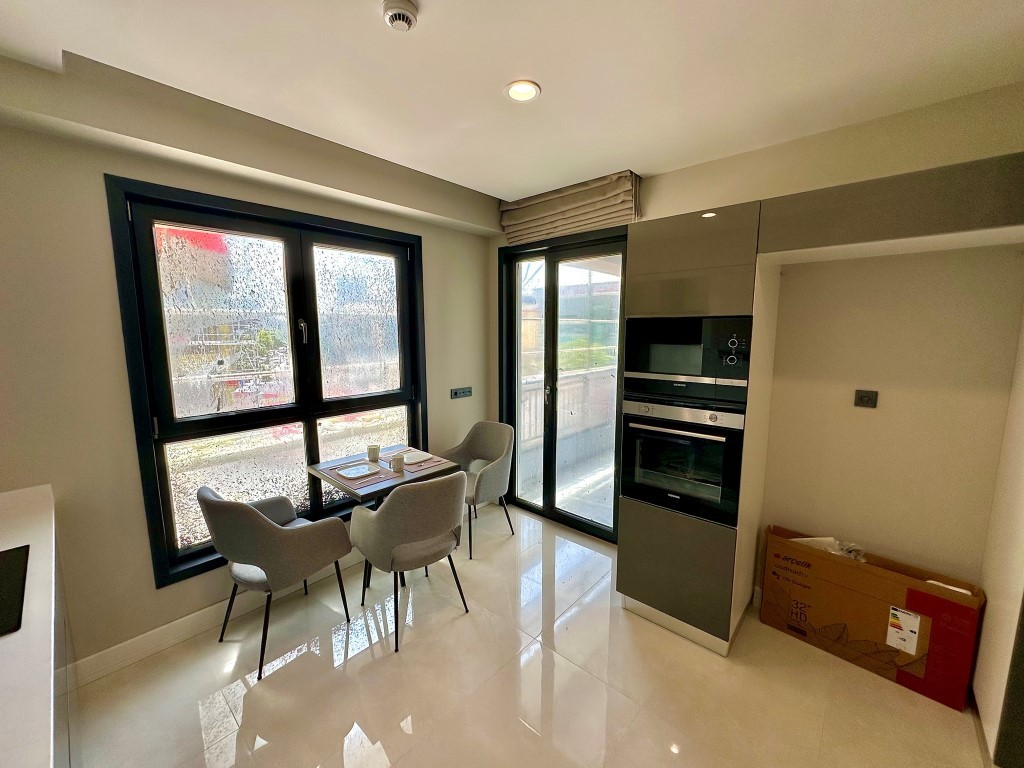 Новый современный жилой комплекс с различными планировками в районе Багджылар, Стамбул. - Фото 25