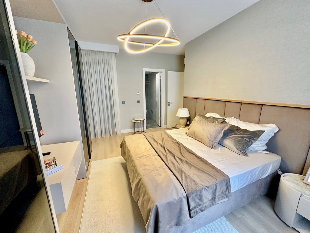 Новый современный жилой комплекс с различными планировками в районе Багджылар, Стамбул. - Фото 29