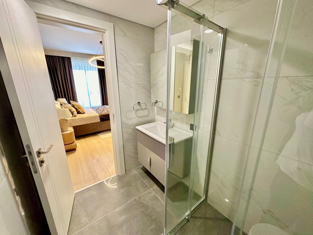 Новый современный жилой комплекс с различными планировками в районе Багджылар, Стамбул. - Фото 33