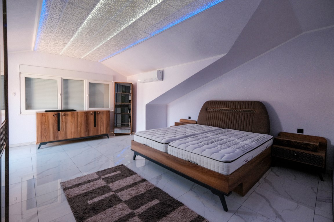 Пентхаус планировкой 3+1, 180 м², в районе Кестель. - Фото 25