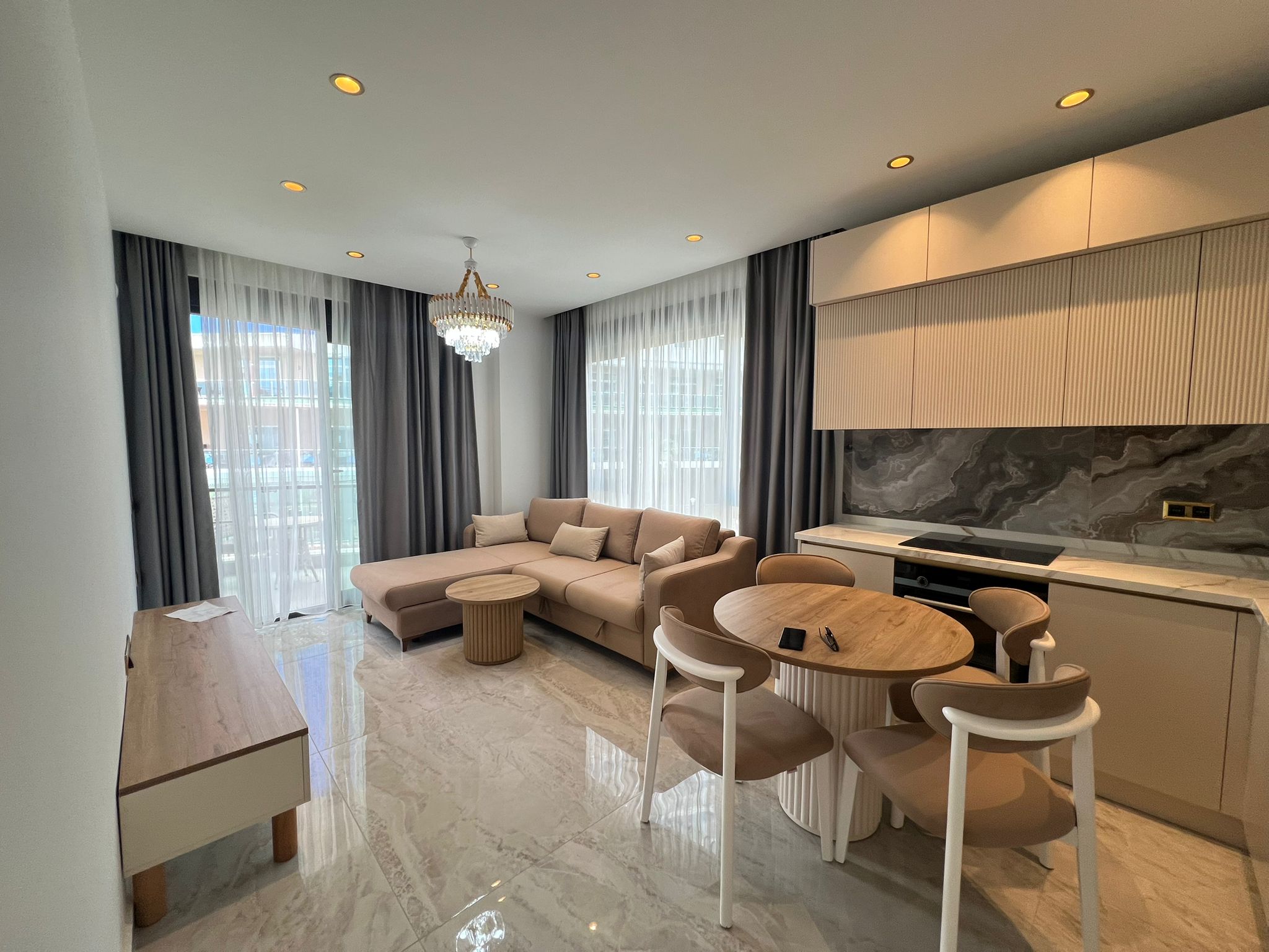 Уютные апартаменты планировкой 1+1 в районе Тосмур, всего в нескольких шагах от моря. - Фото 14