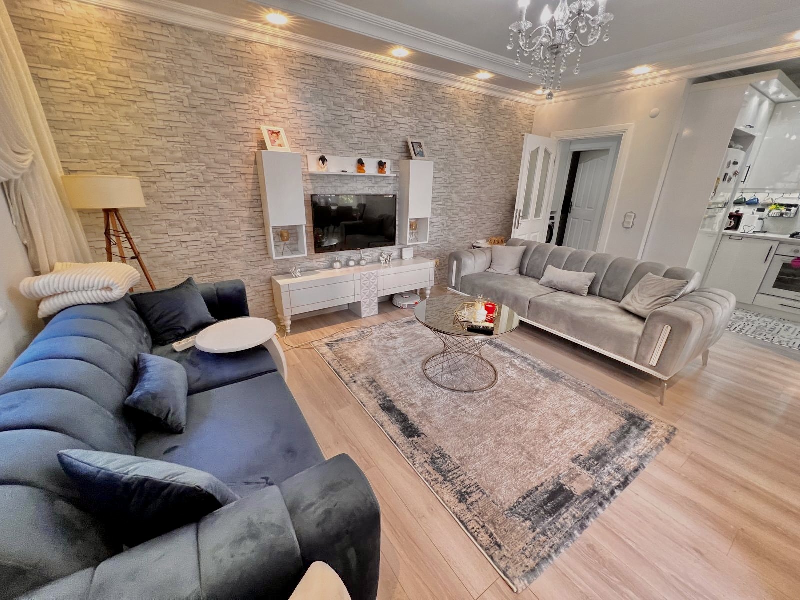 Просторная квартира 2+1 в центре Алании в 750 метрах от моря. - Фото 2