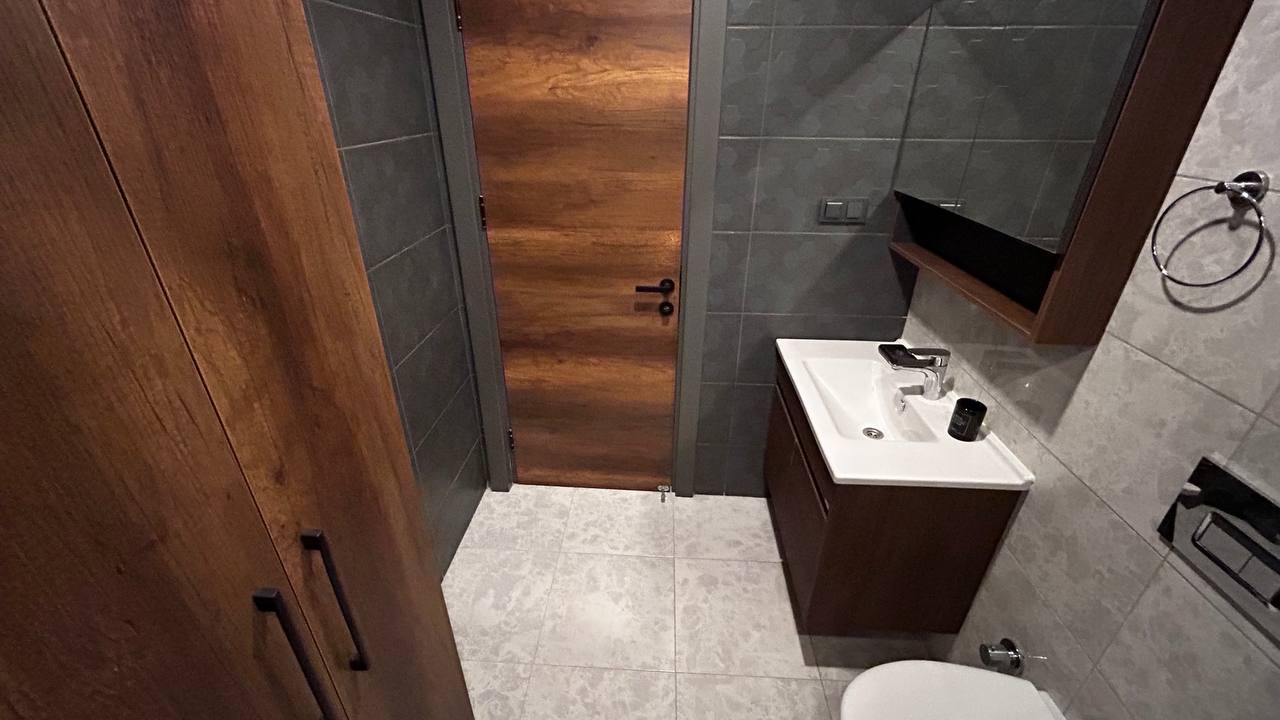 Меблированные апартаменты 1+1 в Махмутларе с видом на море, в комплексе с развитой инфраструктурой. - Фото 29