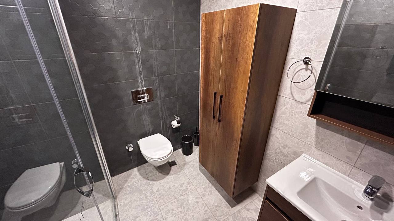 Меблированные апартаменты 1+1, 55 м² на 10 этаже в Махмутларе, в комплексе с развитой инфраструктурой. - Фото 26